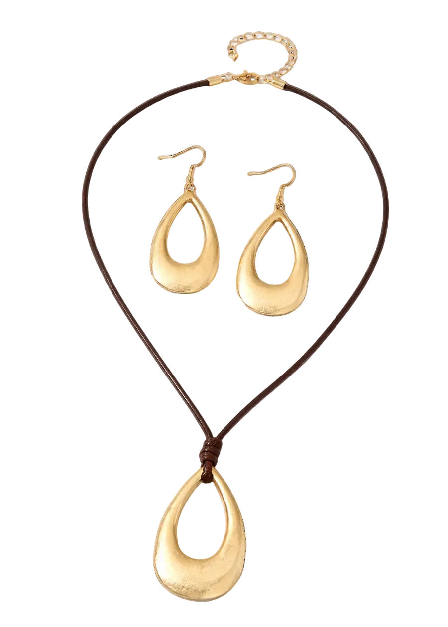 Amaya Elaia Halskette und Ohrring Set mit eleganten Perlen und goldfarbenen Details, auf weißem Hintergrund.